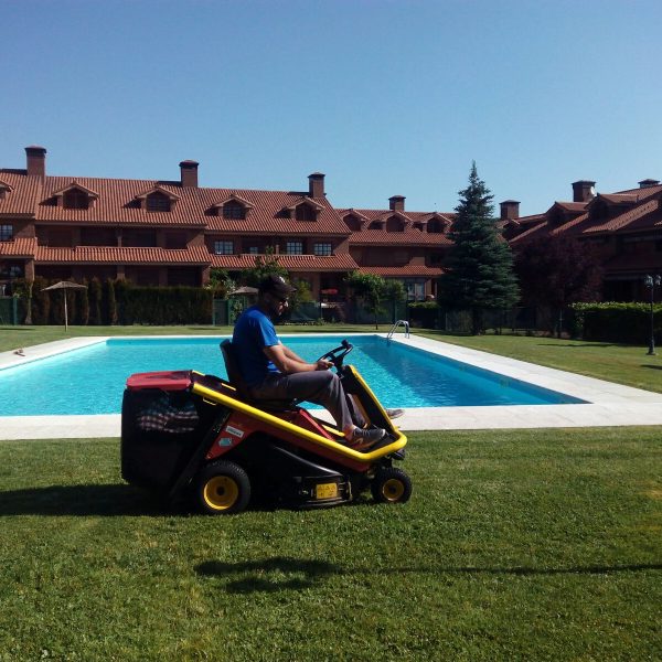 Piscina llenando